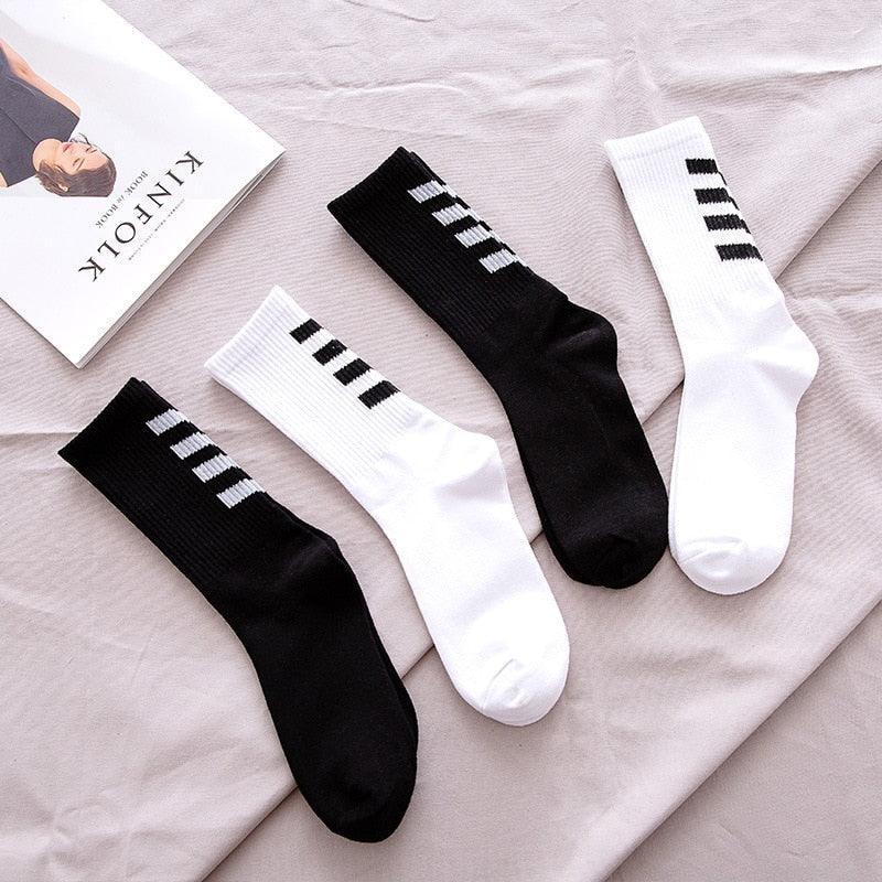 1 Pair Brand New Fashion Pure Cotton Black White Crew Unisex Socks Sports High Skateboard Blaze Street Wear Happy Long Warm Winter And Autumn Socks For Men And Women
