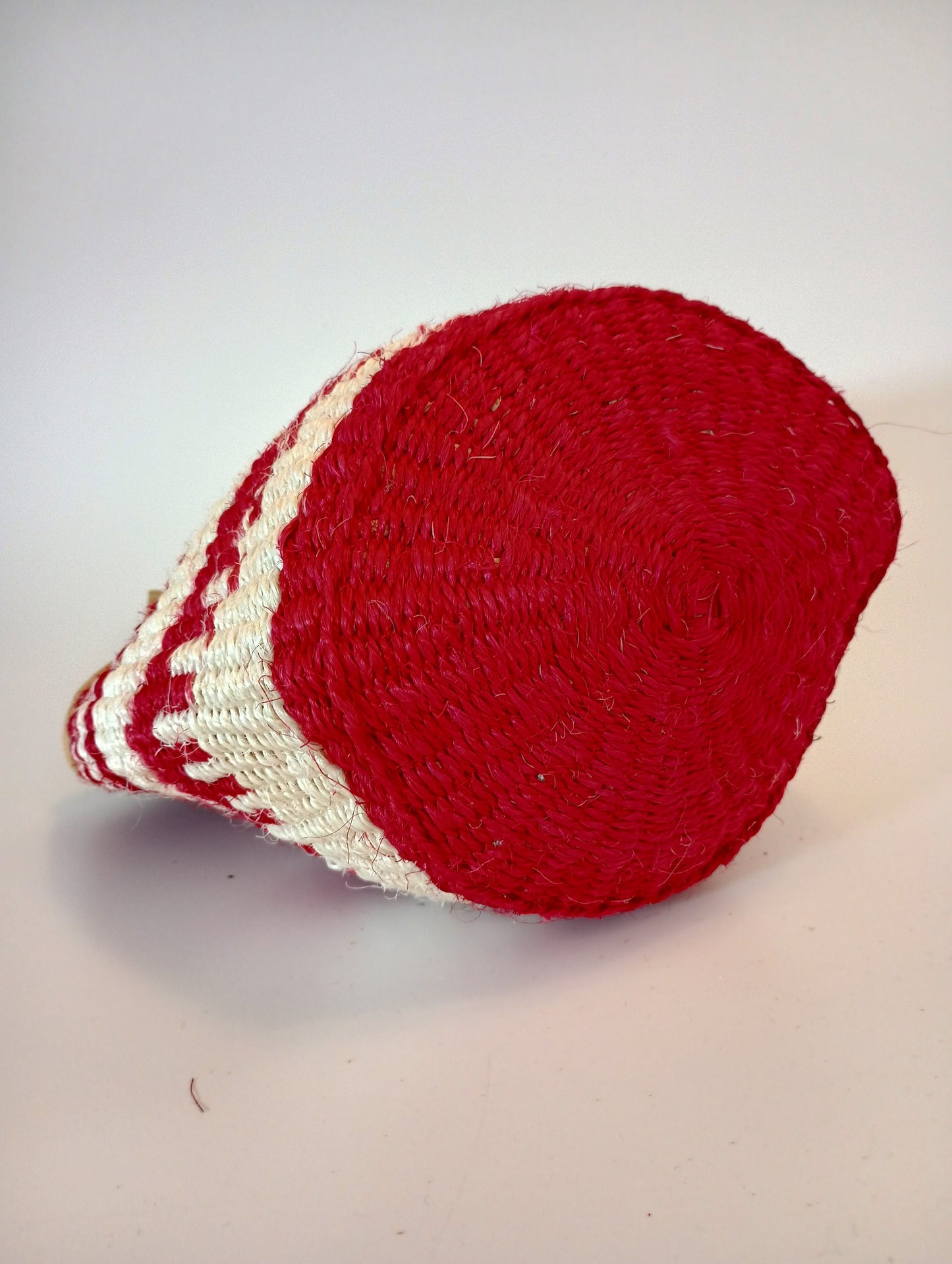 Brave Art Handmade Small Red and White Sisal Tote Bag