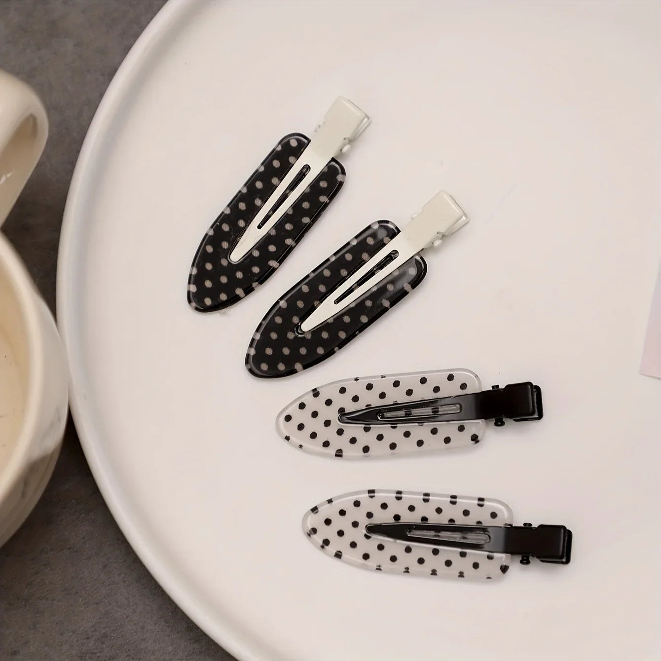 4 pieces/black and white acetic acid traceless hair clip acrylic duckbill clip sweet bangs hair clip hair clip