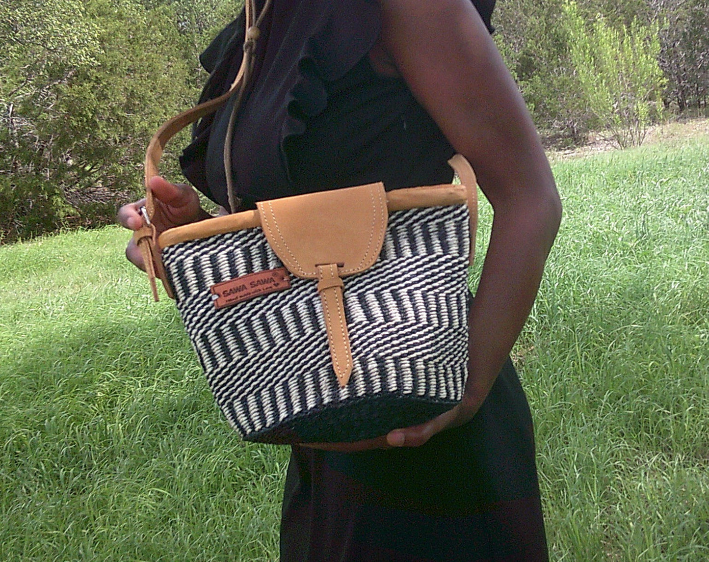 Small Balance Handcrafted Sisal Straw Crossbody Bag