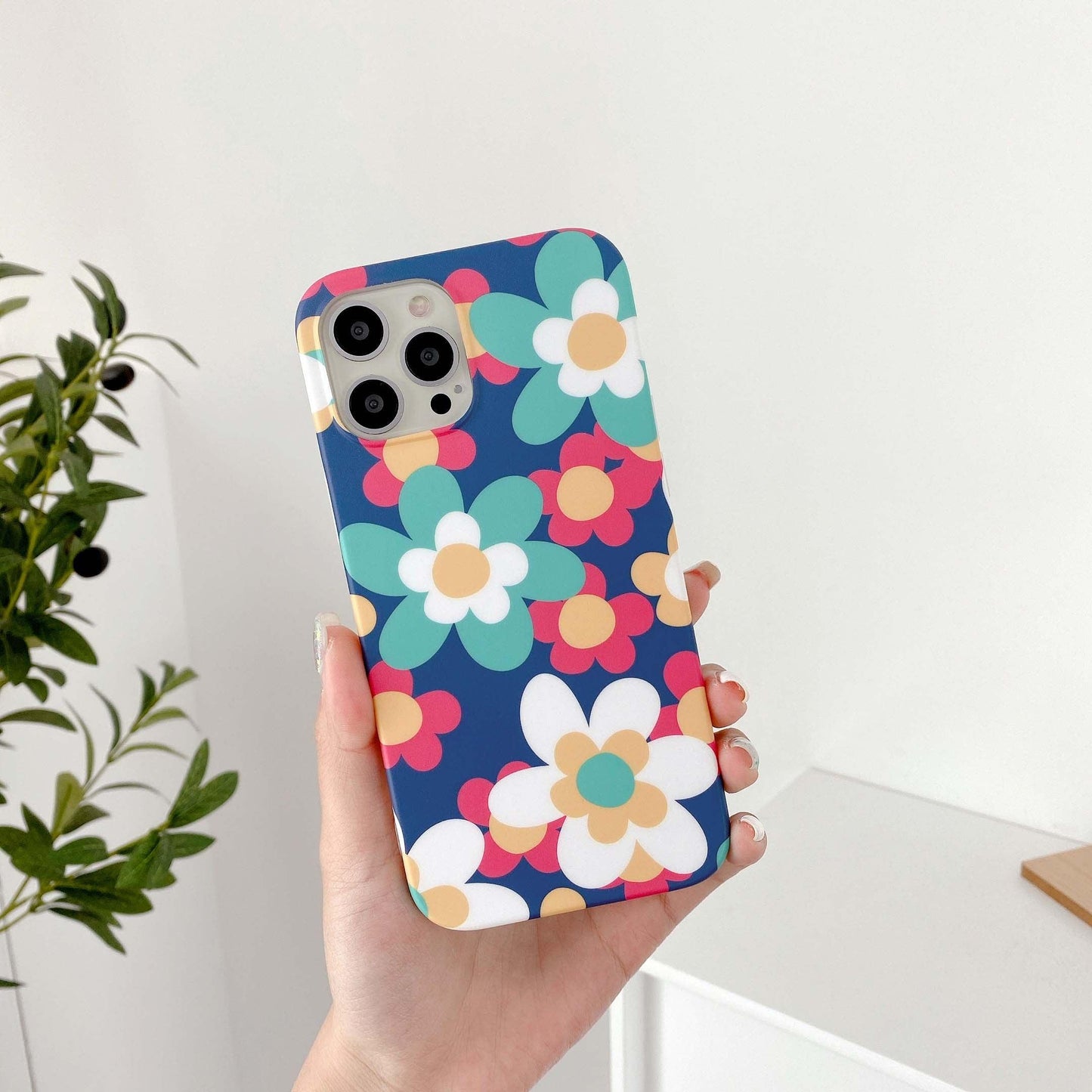 Cute Smooth Flower Phone Case For Iphone 13 11 Pro Max 12 Mini X Xr Xs Max 7 8 Plus Anti Knock Back Phone Cover Case Silicone Ultra Thin Shockproof Mobile Phone Case With Fashion Pattern Soft Bumper Full Body Protective Case For Iphone
