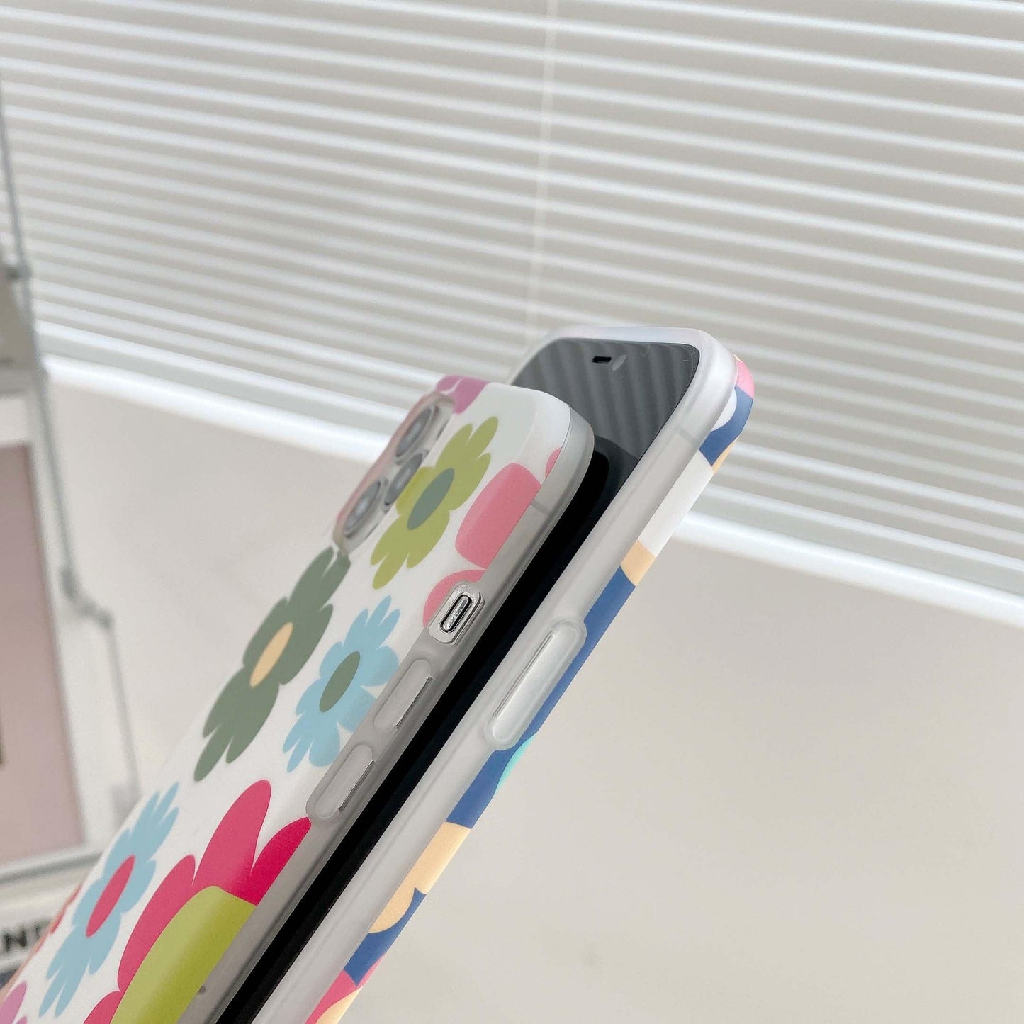 Cute Smooth Flower Phone Case For Iphone 13 11 Pro Max 12 Mini X Xr Xs Max 7 8 Plus Anti Knock Back Phone Cover Case Silicone Ultra Thin Shockproof Mobile Phone Case With Fashion Pattern Soft Bumper Full Body Protective Case For Iphone