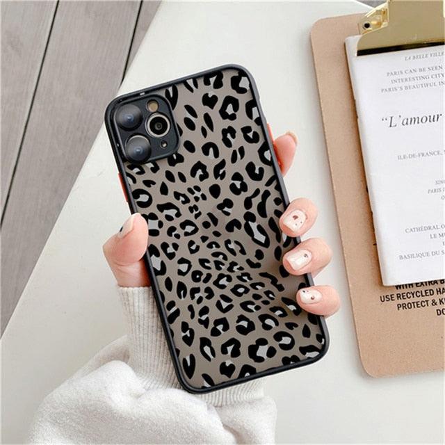 Fashion Leopard Pattern Case For iPhone 13 14 Pro MaxXS Max XR X Shockproof Cover Clear Bumper Women Girl Phone Case Cover with Black Leopard Print Designed for iPhone