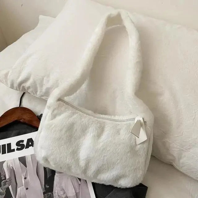 Simple And Stylish Women Soft Plush Winter Furry Shoulder Bags For Ladies And Girls Designer Clutch Handbag For Female
